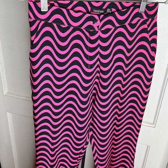 Boohoo RETRO PRINT FIT & FLARE PANTS Size 8 Nwot - Picture 3 of 8